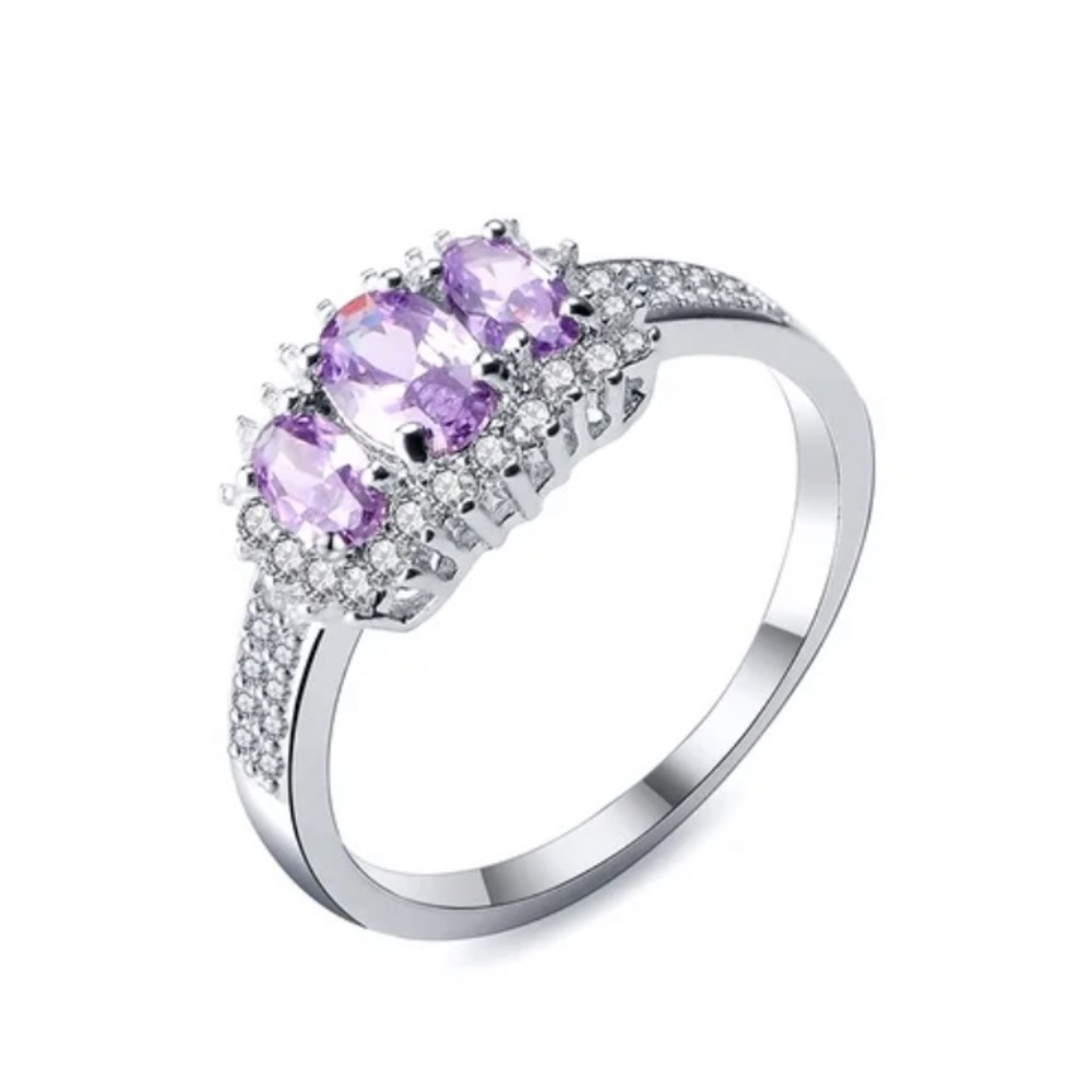 Stunning Silver Ring w/ Purple & Clear CZ